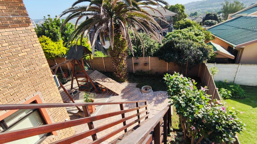 7 Bedroom Property for Sale in Bayview Western Cape